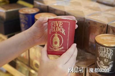 特威茶熠动焕新初启奢华新姿闪耀中国大陆——全新永恒圣诞茗茶(图3)